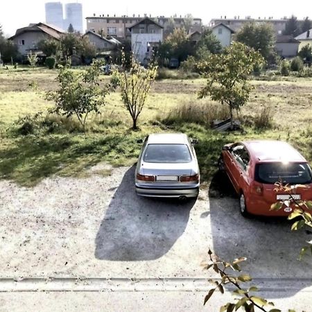 Slatka Sobica Za Dvoje Sa Upotrebom Zajednicke Kuhinje I Kupaonice ザグレブ エクステリア 写真