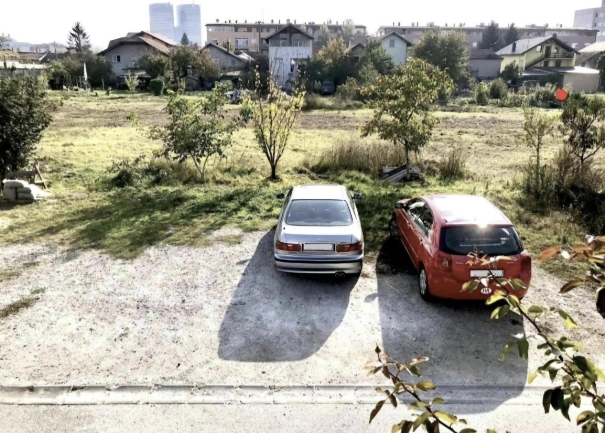 Slatka Sobica Za Dvoje Sa Upotrebom Zajednicke Kuhinje I Kupaonice ザグレブ エクステリア 写真